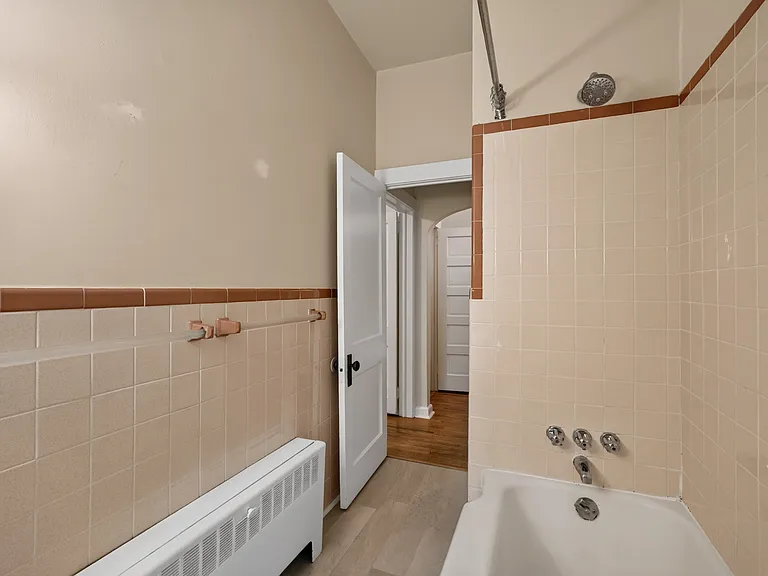 1138 E Schuylkill Rd #6 — Photo 9