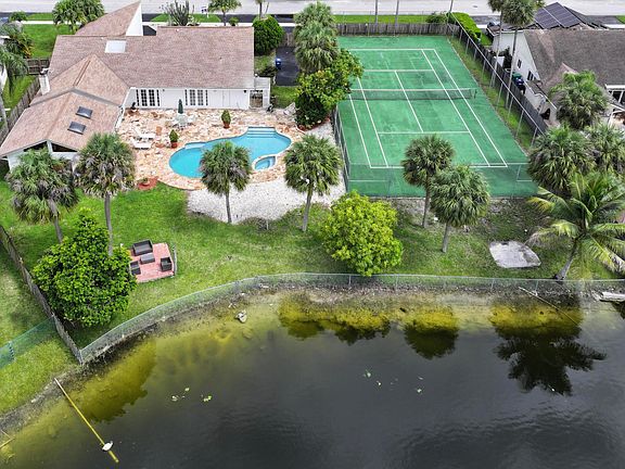 3rd image of 7979 NW 51st Court