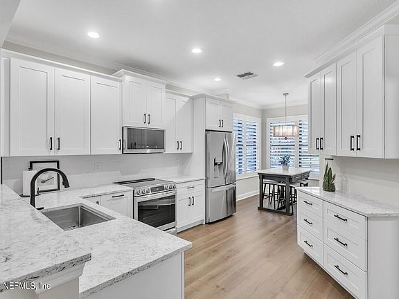 2nd image of 3697 CASITAS Drive