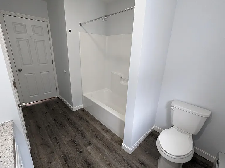 140 Branscomb St #2 — Photo 20