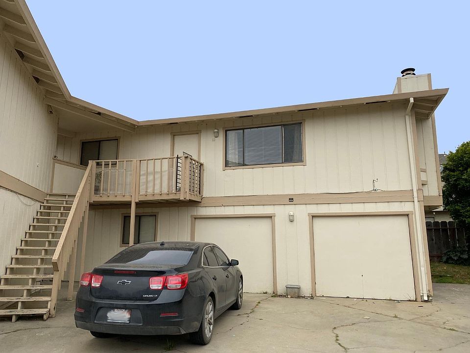 2nd image of 18810 Eisenhower Cir