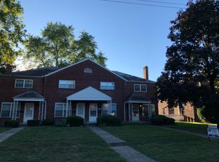 912 Kenwick Rd, Columbus, OH 43209