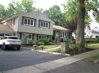 19 Monhegan Ave, Wayne, NJ 07470