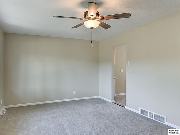 4th image of 8618 Birch Dr