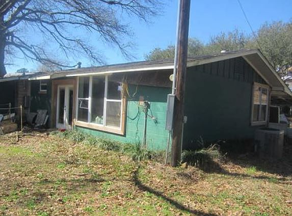 2nd image of 659 Pleasure Island Rd