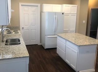 1 Reeves Ln, Albany, LA 70711