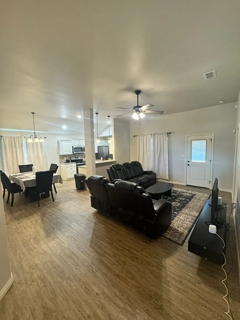 289 Showdown Rd — Photo 2