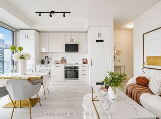 280 Dundas St W #1803, Toronto, ON M5A3W1