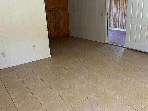 4th image of 2432 Hardy Skipper Rd