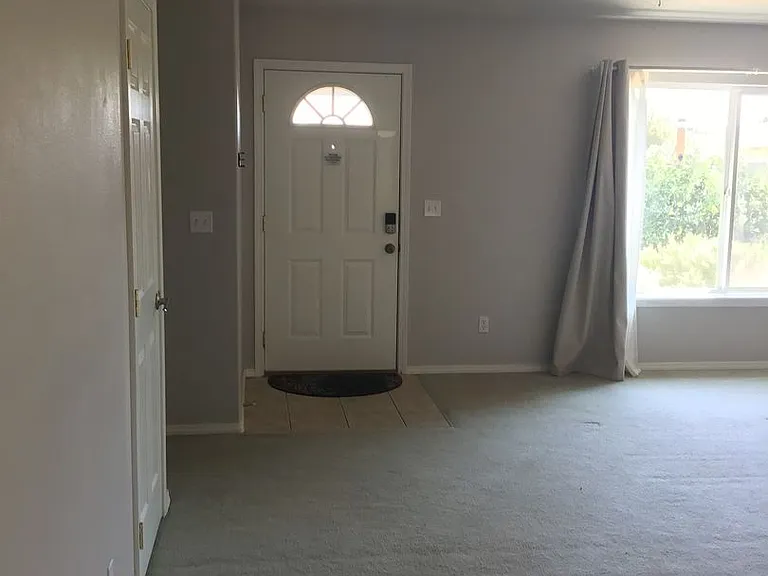 2102 Jackson St SE — Photo 5