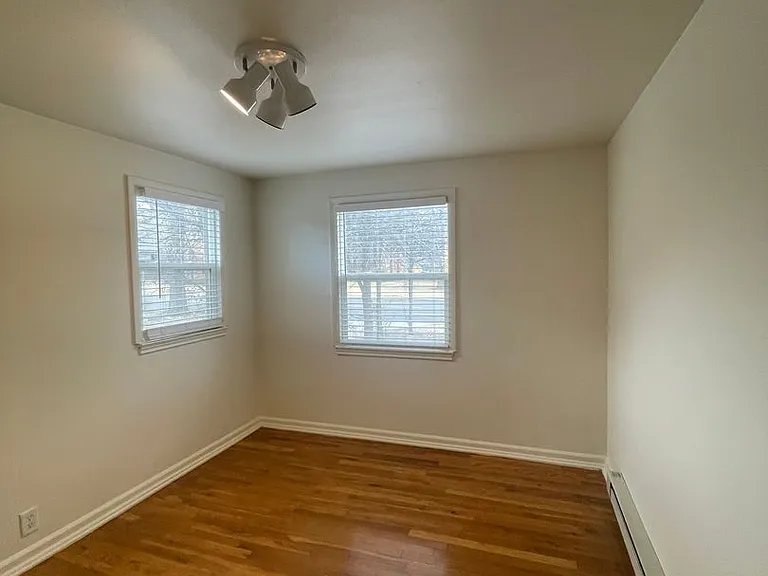 1127 W Mulberry St — Photo 9
