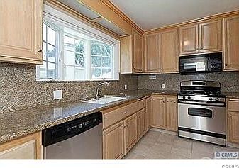 1st image of 324 Broadway