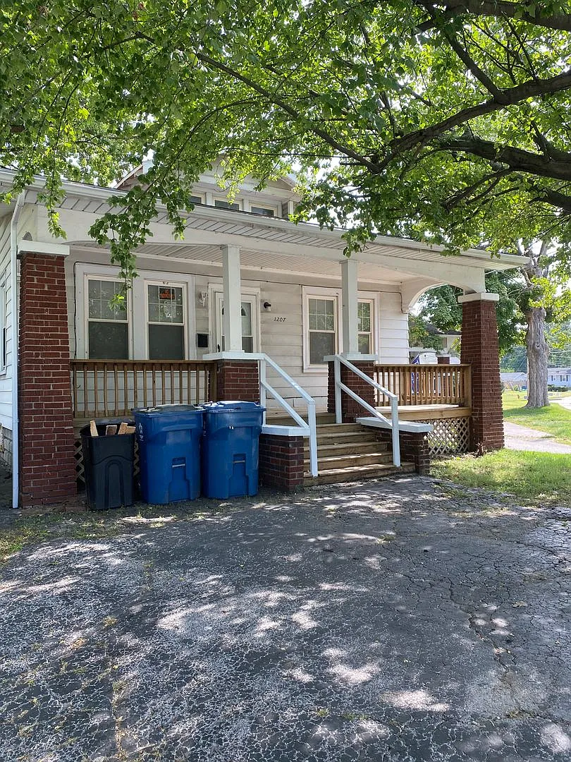 1207 Milton Rd photo 1
