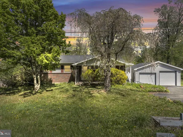 54 Loshes Run Rd, Duncannon, PA 17020