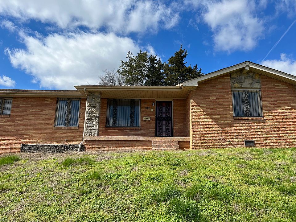 1st image of 3845 Dubois Dr