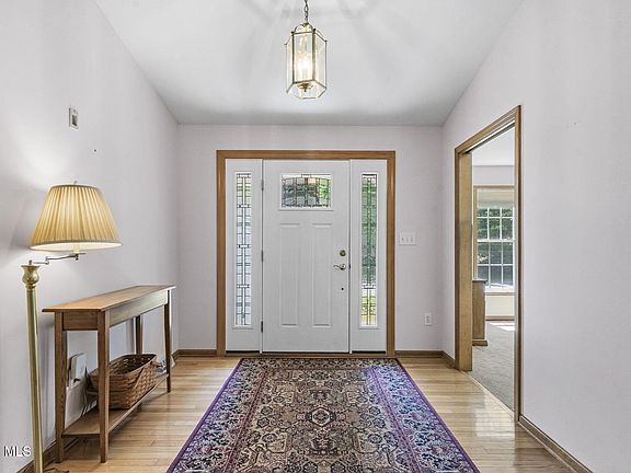 4th image of 812 Al Constantino Drive