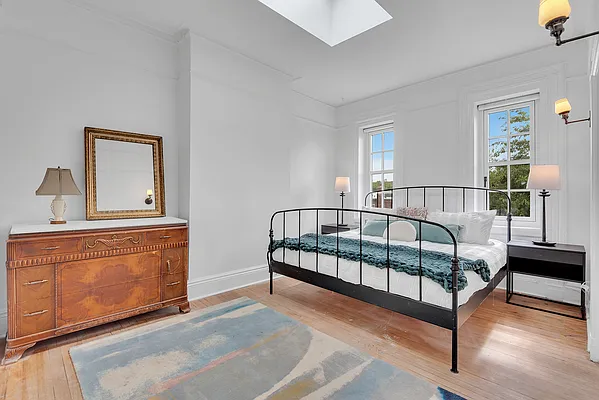 Sold by Corcoran | media 6