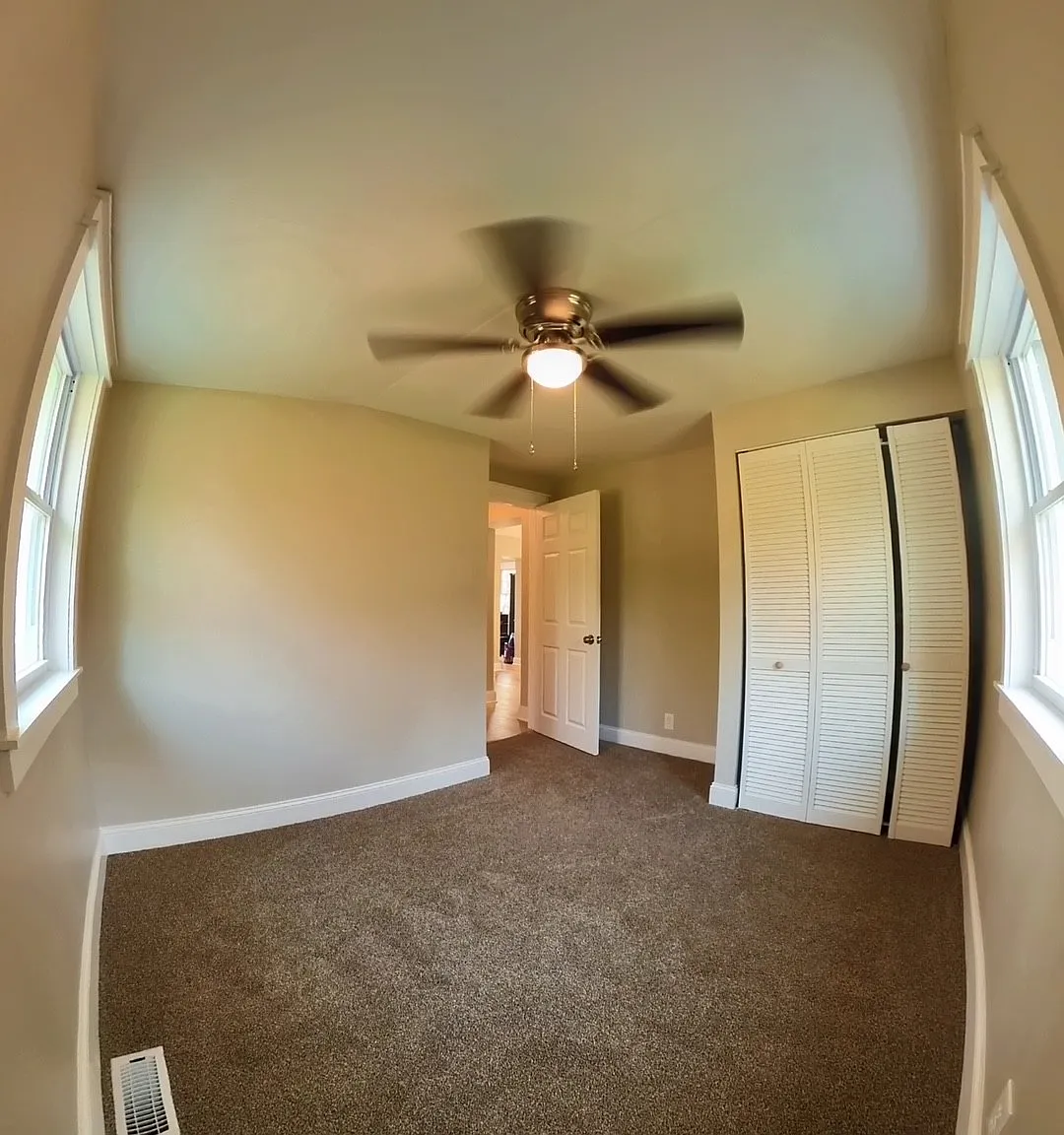 2 bed, $1,400 — Photo 4