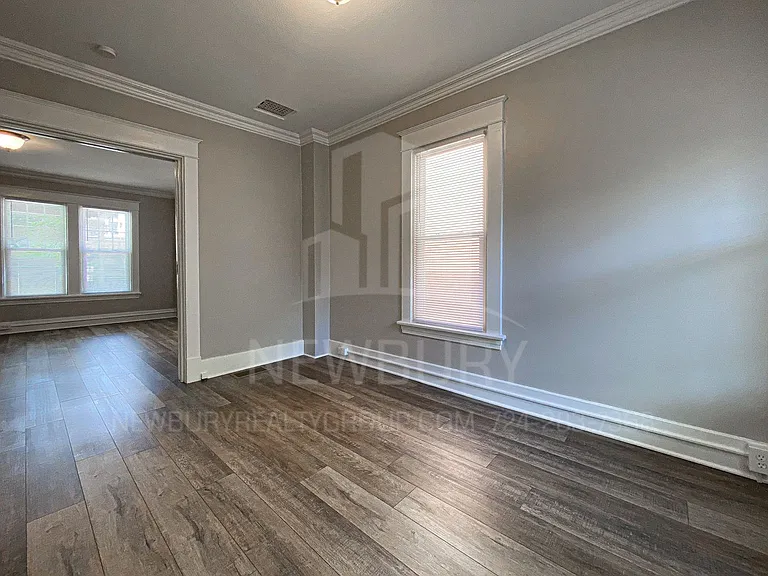 303-317 Wilson Ave — Photo 12