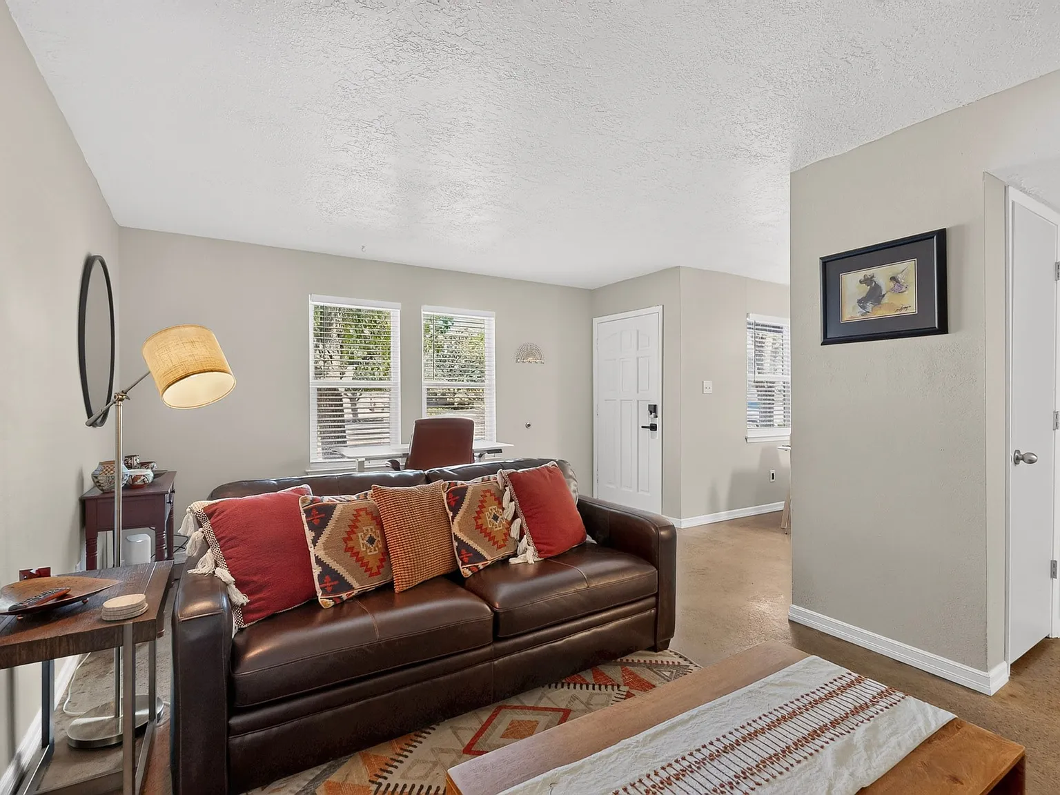 2 bed, 800 sqft, $2,000 — Photo 1