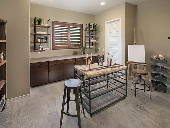 Shasta's optional hobby room provides the perfect