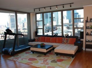 200 N Jefferson St APT 906, Chicago, IL 60661