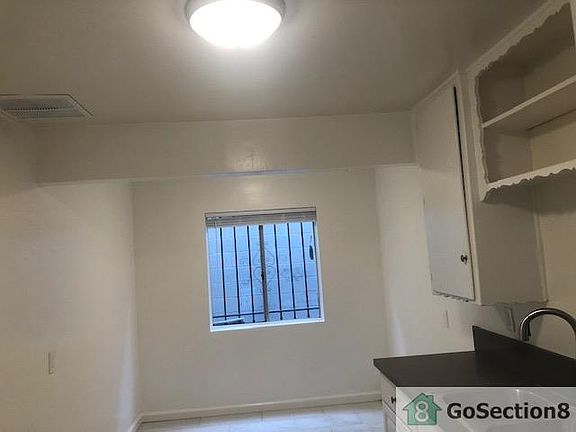 2nd image of 943 E 108th St APT 3