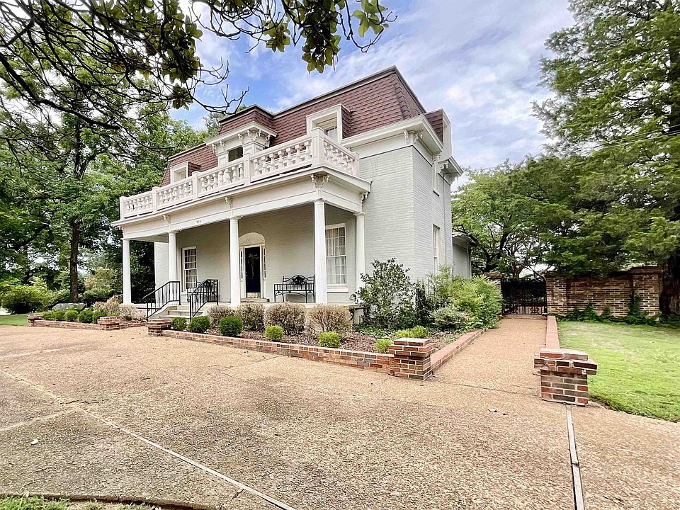 1st image of 804 N Sampson Ave