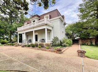804 N Sampson Ave, Dyersburg, TN 38024