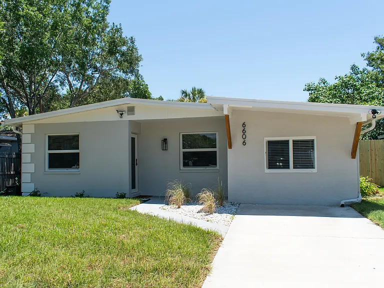 6606 S Mascotte St — Photo 2