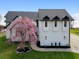 204 McGettigan Ln, Kelleys Island, OH 43438