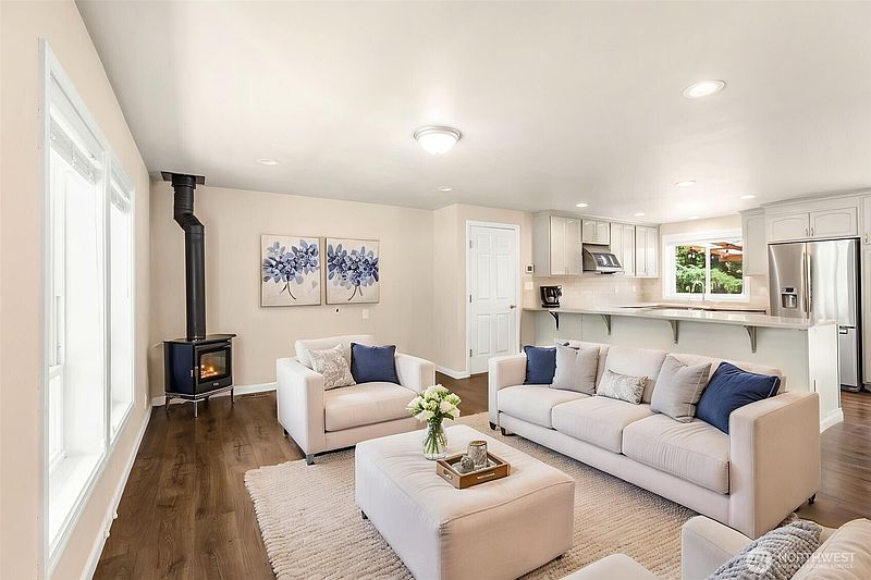 3rd image of 26932 NE 152nd Street