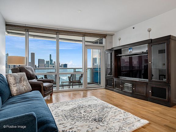 3rd image of 1211 S Prairie Ave APT 2905