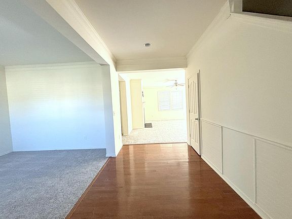 4th image of 913 Downing Glen Dr
