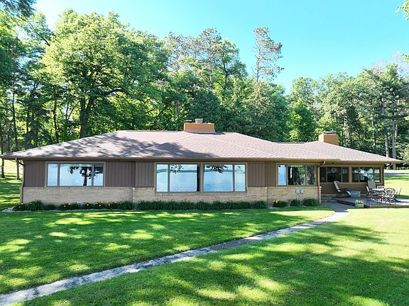4th image of 4563 Pine Point Cir NW