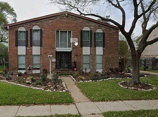 818 Kentucky St, Deer Park, TX 77536