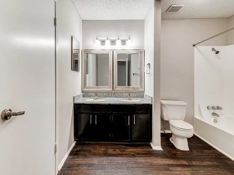 Park City Townhomes — Photo 8