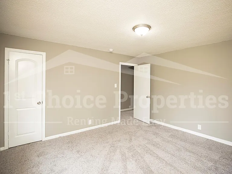 6051 Willow Cir — Photo 13