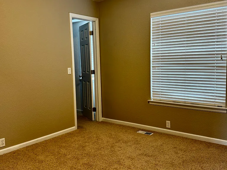 4th bedroom