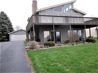 1577 Chadbourne Dr, Davis, IL