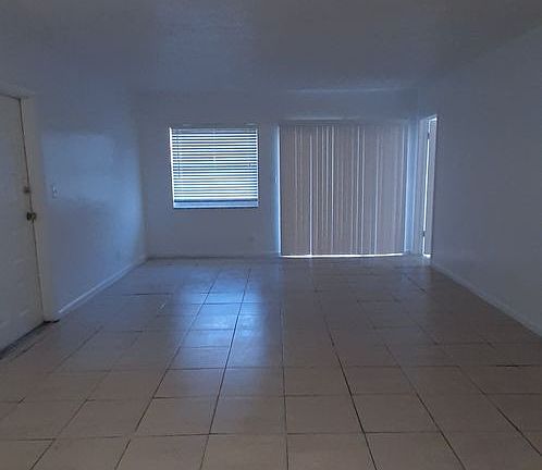 5th image of 8600 NW 40th St #9