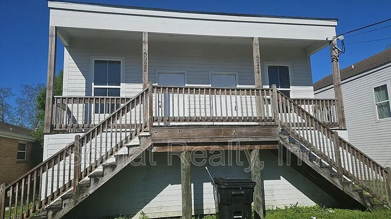 2 bed, 1.0 bath, 900 sqft, $1,275 — Photo 1