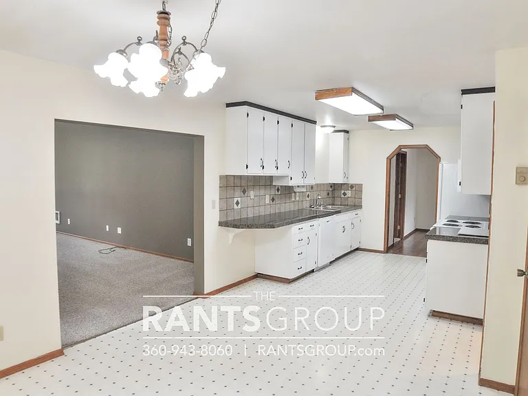8615 Burns Dr SW — Photo 8