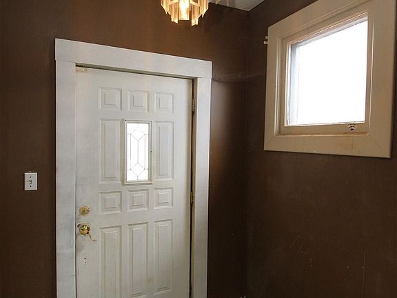 2nd image of 3503 W Lincoln Ave