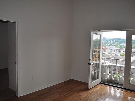 3rd image of 211 Willey St APT 501