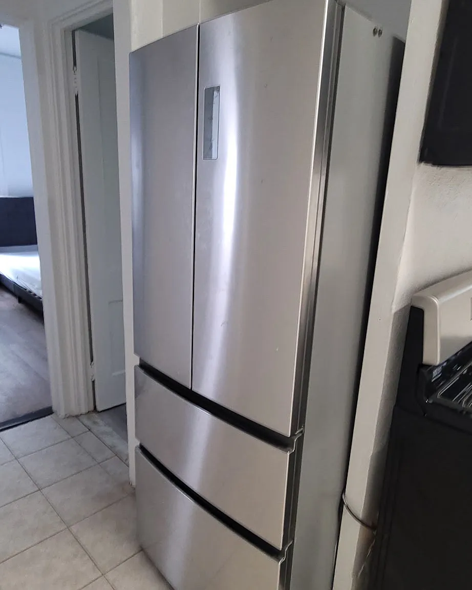 3 bed, 1600 sqft, $4,300 — Photo 2