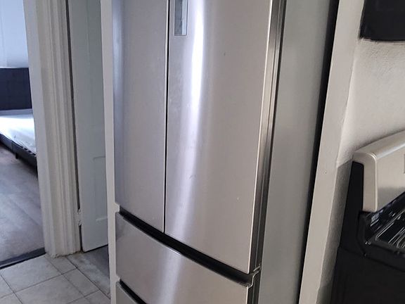 2nd image of 14 E Devonia Ave #1