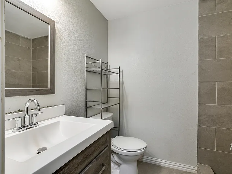 9905 Tyler Dr — Photo 9