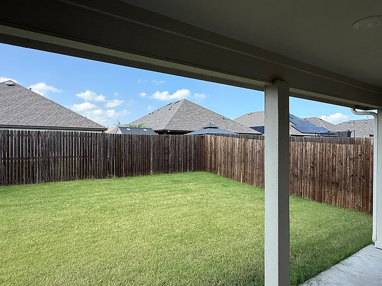 812 Honey Maple St — Photo 14