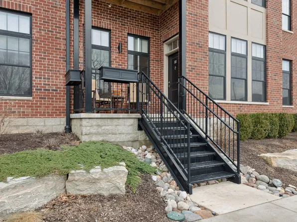 208 Campbell St #103, Valparaiso, IN 46385